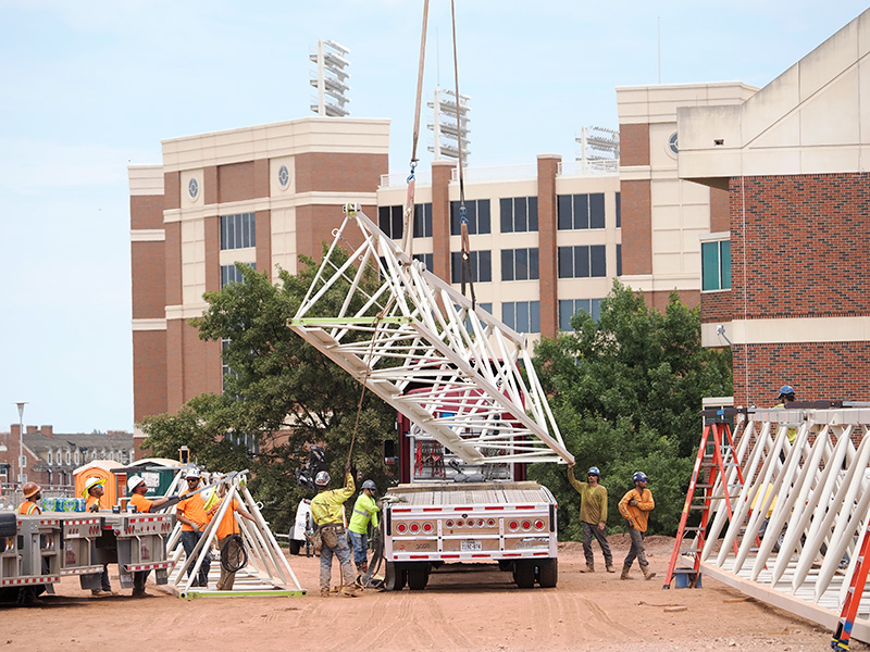 lifting up part of crane