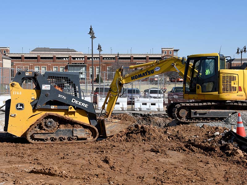 Connecting chilled water line
